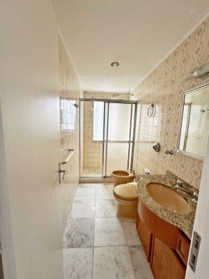 Apartamento com 112m², 3 dormitórios no bairro Petrópolis em Porto Alegre para Alugar