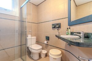 Casa em Condomínio com 324m², 4 dormitórios no bairro Três Figueiras em Porto Alegre para Alugar