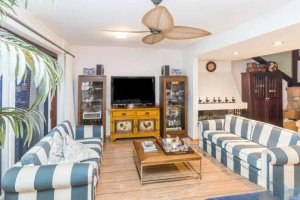 Casa com 572m², 5 dormitórios no bairro Boa Vista em Porto Alegre para Alugar