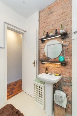 Apartamento com 72m², 2 dormitórios no bairro Centro Histórico em Porto Alegre para Alugar