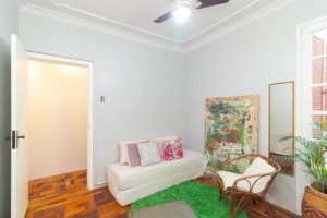 Apartamento com 72m², 2 dormitórios no bairro Centro Histórico em Porto Alegre para Alugar