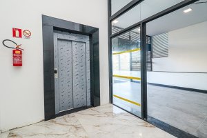 Prédio Comercial com 1.000m² no bairro Petrópolis em Porto Alegre para Alugar