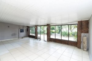 Casa comercial com 270m² no bairro Azenha em Porto Alegre para Alugar