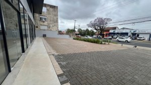 Loja com 360m² no bairro Três Figueiras em Porto Alegre para Alugar