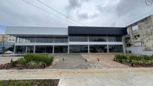 Loja com 360m² no bairro Três Figueiras em Porto Alegre para Alugar