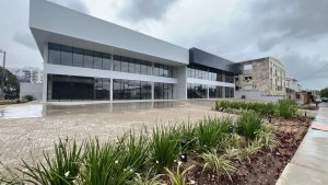 Loja com 360m² no bairro Três Figueiras em Porto Alegre para Alugar