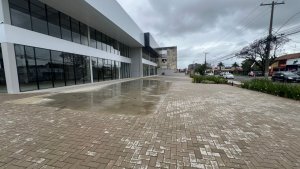 Loja com 360m² no bairro Três Figueiras em Porto Alegre para Alugar