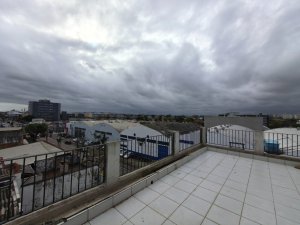 Prédio Comercial com 533m² no bairro Navegantes em Porto Alegre para Alugar