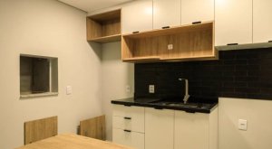 Apartamento com 43m², 1 dormitório no bairro Moinho de Vento em Porto Alegre para Alugar