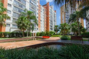 Apartamento com 157m², 3 dormitórios no bairro Jardim Europa em Porto Alegre para Alugar