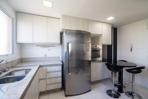 Apartamento com 157m², 3 dormitórios no bairro Jardim Europa em Porto Alegre para Alugar