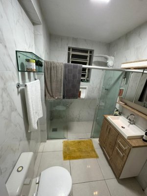 Apartamento com 57m², 2 dormitórios no bairro Floresta em Porto Alegre para Alugar