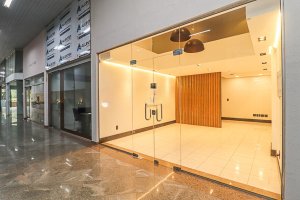 Loja com 43m² no bairro Moinhos de Vento em Porto Alegre para Alugar