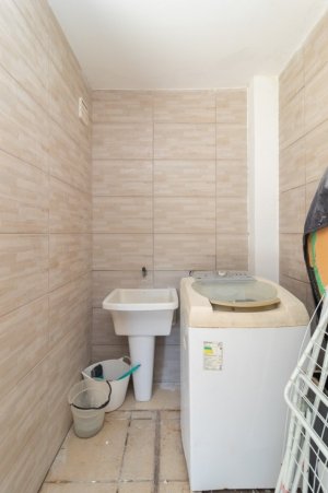 Casa com 200m², 3 dormitórios no bairro Ipanema em Porto Alegre para Alugar