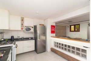 Casa com 200m², 3 dormitórios no bairro Ipanema em Porto Alegre para Alugar