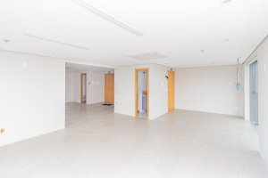 Salas/Conjuntos com 82m² no bairro Moinhos de Vento em Porto Alegre para Alugar