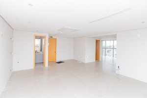 Salas/Conjuntos com 82m² no bairro Moinhos de Vento em Porto Alegre para Alugar