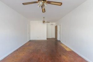 Apartamento com 100m², 3 dormitórios no bairro Menino Deus em Porto Alegre para Alugar