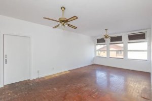 Apartamento com 100m², 3 dormitórios no bairro Menino Deus em Porto Alegre para Alugar