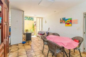 Casa com 233m², 3 dormitórios no bairro Três Figueiras em Porto Alegre para Alugar