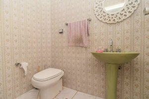 Casa com 233m², 3 dormitórios no bairro Três Figueiras em Porto Alegre para Alugar