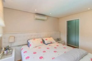 Casa com 233m², 3 dormitórios no bairro Três Figueiras em Porto Alegre para Alugar