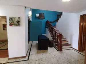 Casa com 420m², 4 dormitórios no bairro Medianeira em Porto Alegre para Alugar
