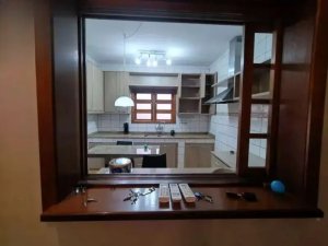 Casa com 420m², 4 dormitórios no bairro Medianeira em Porto Alegre para Alugar