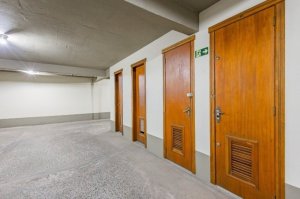 Apartamento com 151m², 3 dormitórios no bairro Passo da Areia em Porto Alegre para Alugar