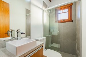 Apartamento com 151m², 3 dormitórios no bairro Passo da Areia em Porto Alegre para Alugar