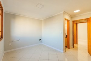 Apartamento com 151m², 3 dormitórios no bairro Passo da Areia em Porto Alegre para Alugar