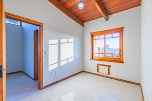 Apartamento com 151m², 3 dormitórios no bairro Passo da Areia em Porto Alegre para Alugar