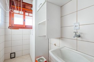 Apartamento com 151m², 3 dormitórios no bairro Passo da Areia em Porto Alegre para Alugar