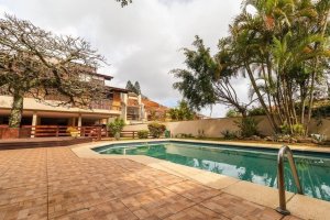 Cobertura com 240m², 3 dormitórios no bairro Cristal em Porto Alegre para Alugar