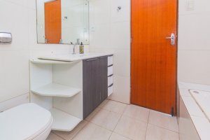 Cobertura com 198m², 3 dormitórios no bairro Petrópolis em Porto Alegre para Alugar