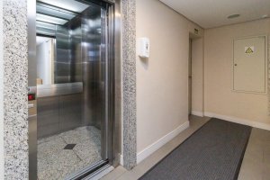 Apartamento com 80m², 2 dormitórios no bairro Passo da Areia em Porto Alegre para Alugar