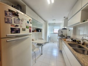 Apartamento com 106m², 3 dormitórios no bairro Mont Serrat em Porto Alegre para Alugar