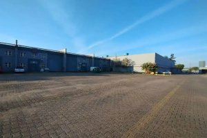 Galpão com 550m² no bairro Sarandi em Porto Alegre para Alugar