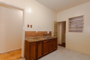 Apartamento com 147m², 3 dormitórios no bairro Moinhos de Vento em Porto Alegre para Alugar