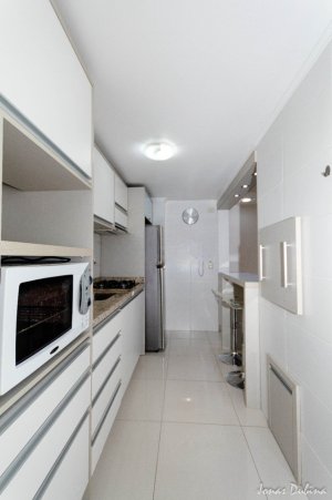 Apartamento com 81m², 3 dormitórios no bairro Rio Branco em Porto Alegre para Alugar