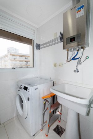 Apartamento com 81m², 3 dormitórios no bairro Rio Branco em Porto Alegre para Alugar