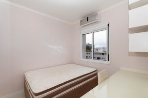 Apartamento com 81m², 3 dormitórios no bairro Rio Branco em Porto Alegre para Alugar