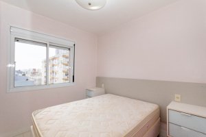 Apartamento com 81m², 3 dormitórios no bairro Rio Branco em Porto Alegre para Alugar