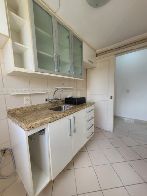 Apartamento com 75m², 2 dormitórios no bairro Mont Serrat em Porto Alegre para Alugar