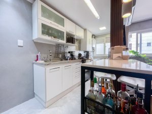 Apartamento com 60m², 2 dormitórios no bairro Passo da Areia em Porto Alegre para Alugar