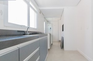 Apartamento com 103m², 3 dormitórios no bairro Petrópolis em Porto Alegre para Alugar