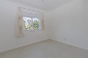 Apartamento com 103m², 3 dormitórios no bairro Petrópolis em Porto Alegre para Alugar