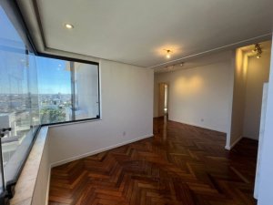 Apartamento com 89m², 2 dormitórios no bairro Moinhos de Vento em Porto Alegre para Alugar