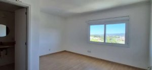 Casa com 197m², 3 dormitórios no bairro Espirito Santo em Porto Alegre para Alugar