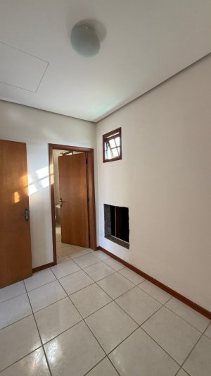 Casa com 189m², 3 dormitórios no bairro Sarandi em Porto Alegre para Alugar